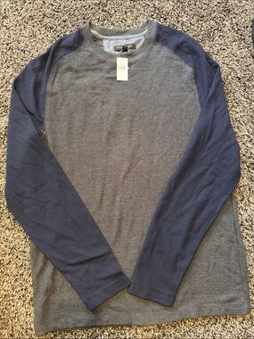 Banana Republic Two-Tone Long Sleeve Crewneck - Gray Body with Navy Sleeves